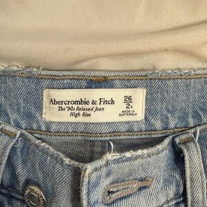 Abercrombie & Fitch Light Wash Straight Leg Jeans 90’s Relaxed.